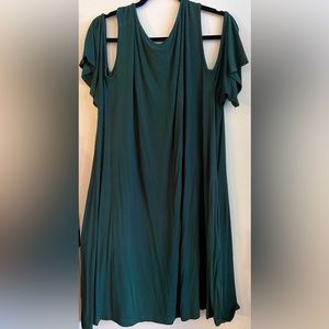 Cold should emerald green dress with pockets